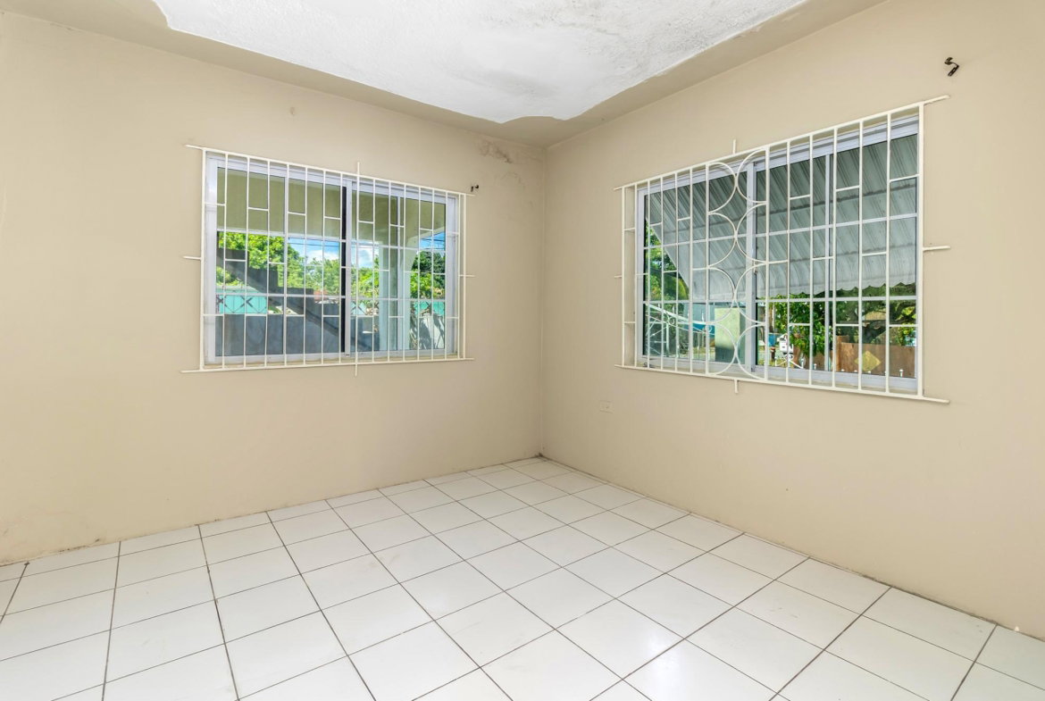 Nineteenth image of Paris Avenue in Passage Fort, St. Catherine, Jamaica - property is For Sale