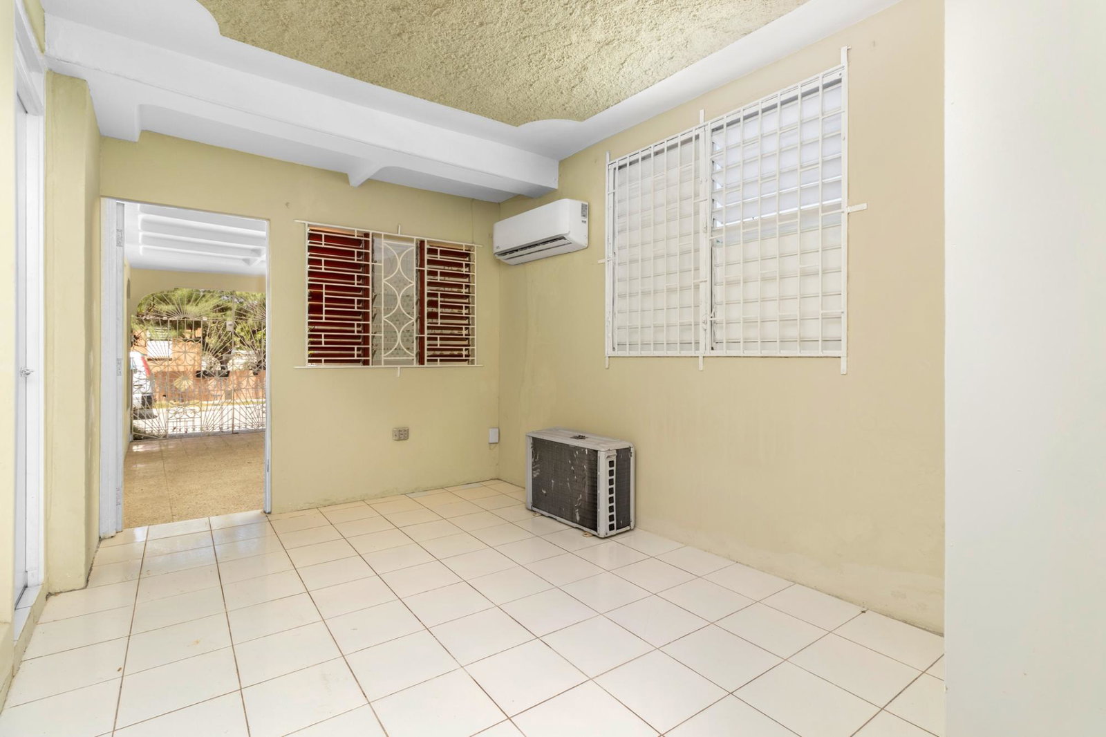 Twenty-First image of Paris Avenue in Passage Fort, St. Catherine, Jamaica - property is For Sale