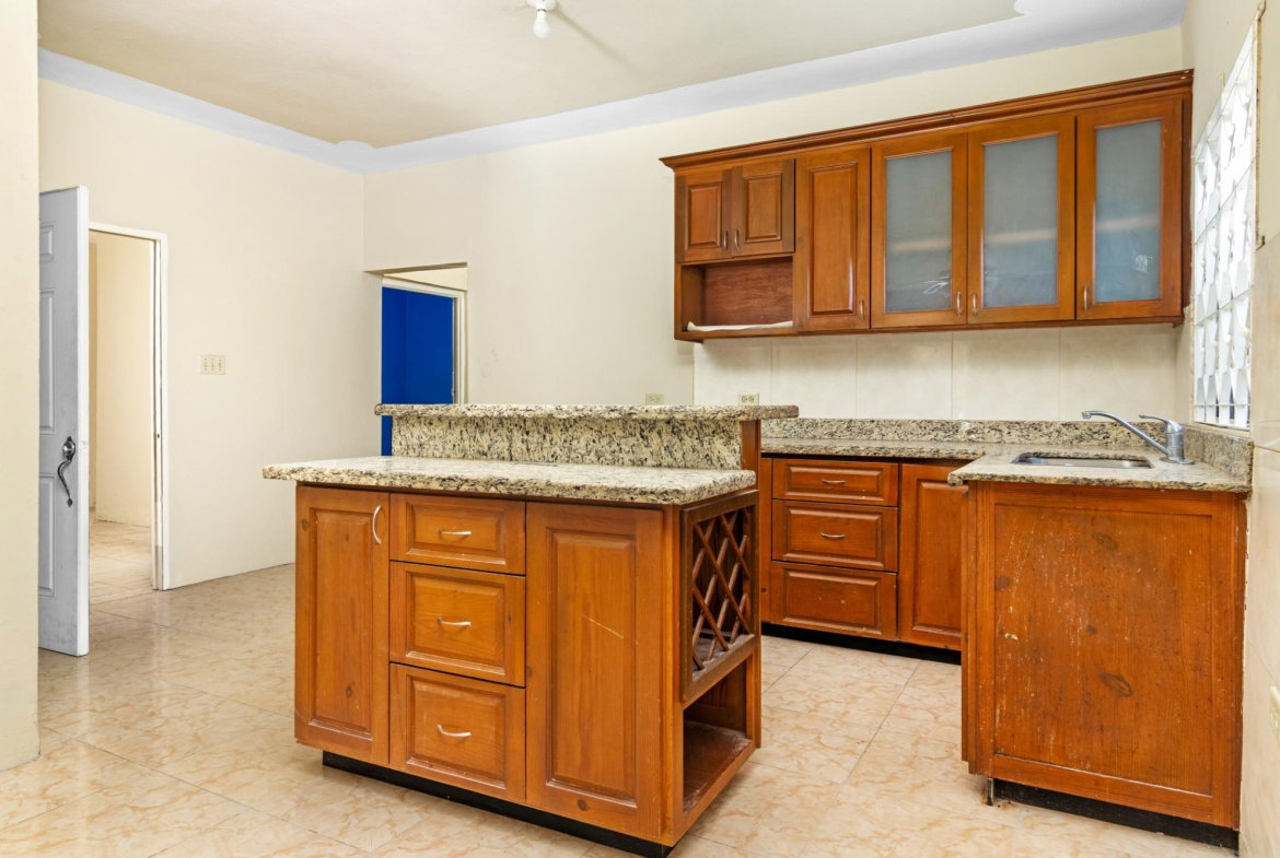 Seventh image of Paris Avenue in Passage Fort, St. Catherine, Jamaica - property is For Sale