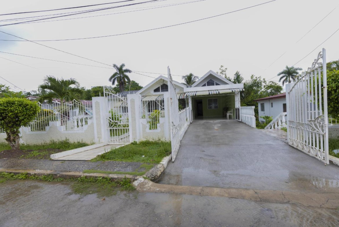 Fifteenth image of 4 Mickleton Boulevard in Linstead, St. Catherine, Jamaica - property is For Sale