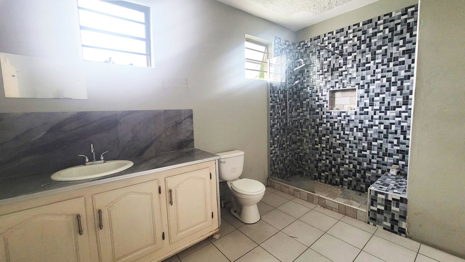 Twelfth image of 5c North Avenue in Kingston 10, St. Andrew, Jamaica - property is For Sale