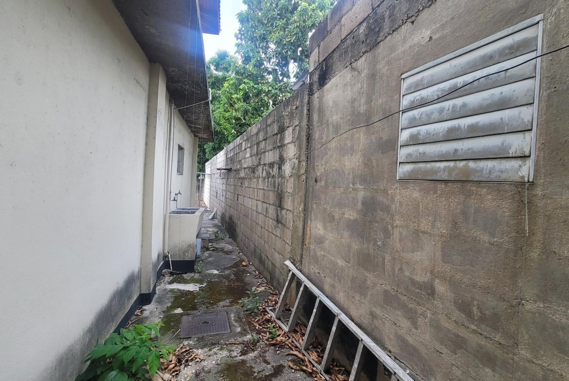 Twenty-First image of 5c North Avenue in Kingston 10, St. Andrew, Jamaica - property is For Sale