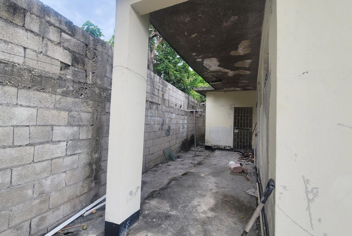 Twenty-Third image of 5c North Avenue in Kingston 10, St. Andrew, Jamaica - property is For Sale