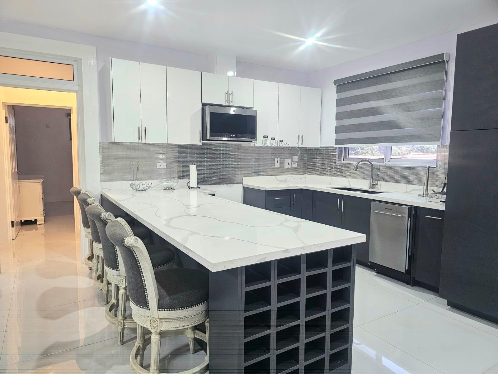 Luxurious-2-Bedroom-Apartment-for-Rent-in-Kingston-6-St.-Andrew-Jamaica Fifteenth image of 5-2 Ottawa Avenue in Kingston 6, St. Andrew, Jamaica - property is For Rent
