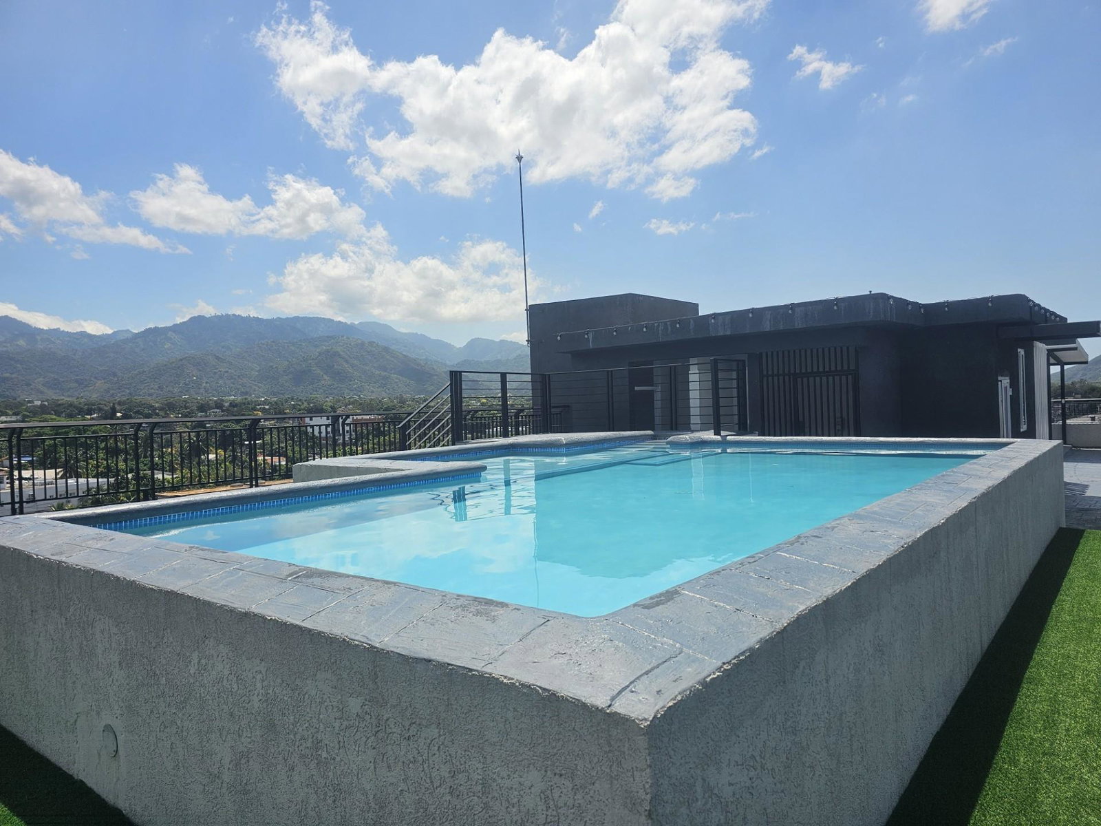 Luxurious-2-Bedroom-Apartment-for-Rent-in-Kingston-6-St.-Andrew-Jamaica Twenty-Fourth image of 5-2 Ottawa Avenue in Kingston 6, St. Andrew, Jamaica - property is For Rent