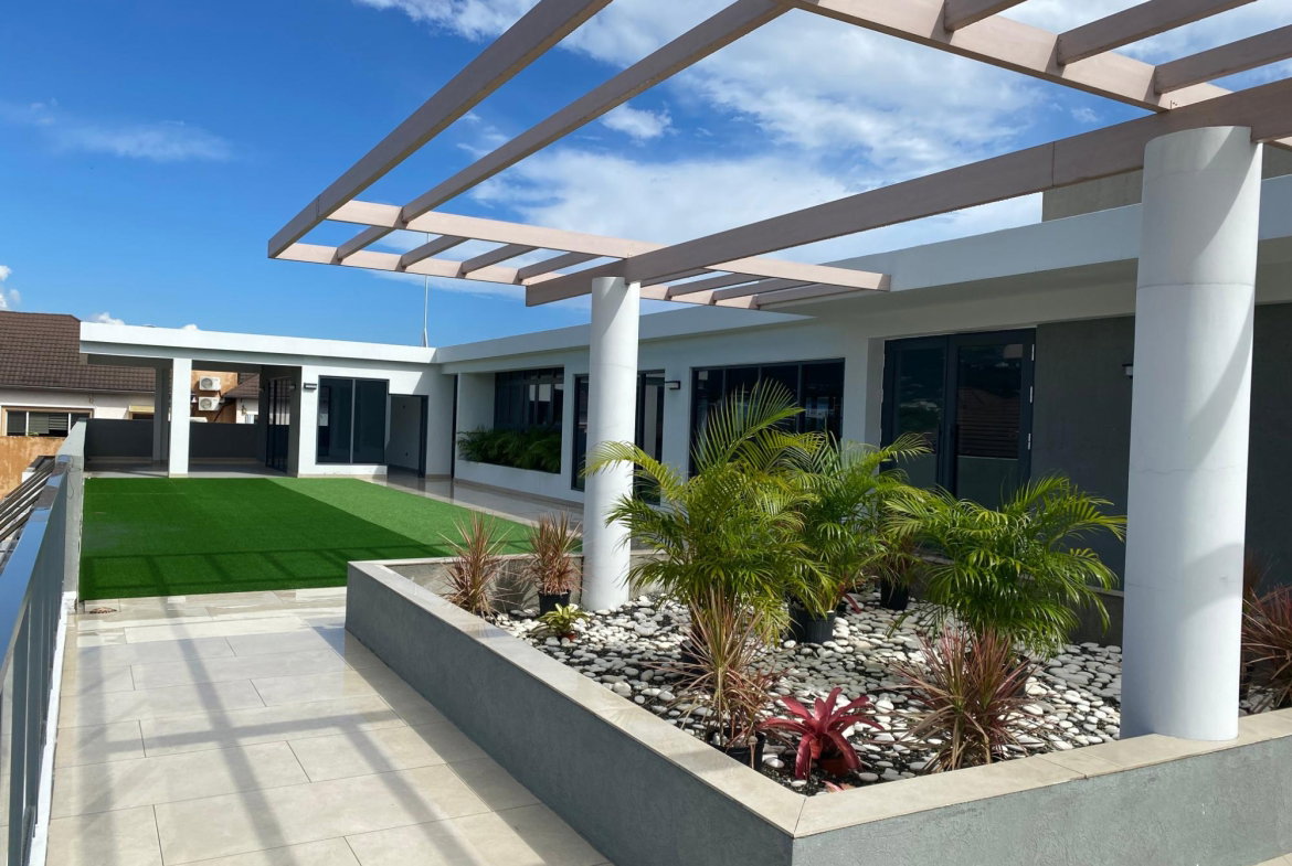 Eighth image of 107-3 Kings Drive in Kingston 6, St. Andrew, Jamaica - property is For Rent