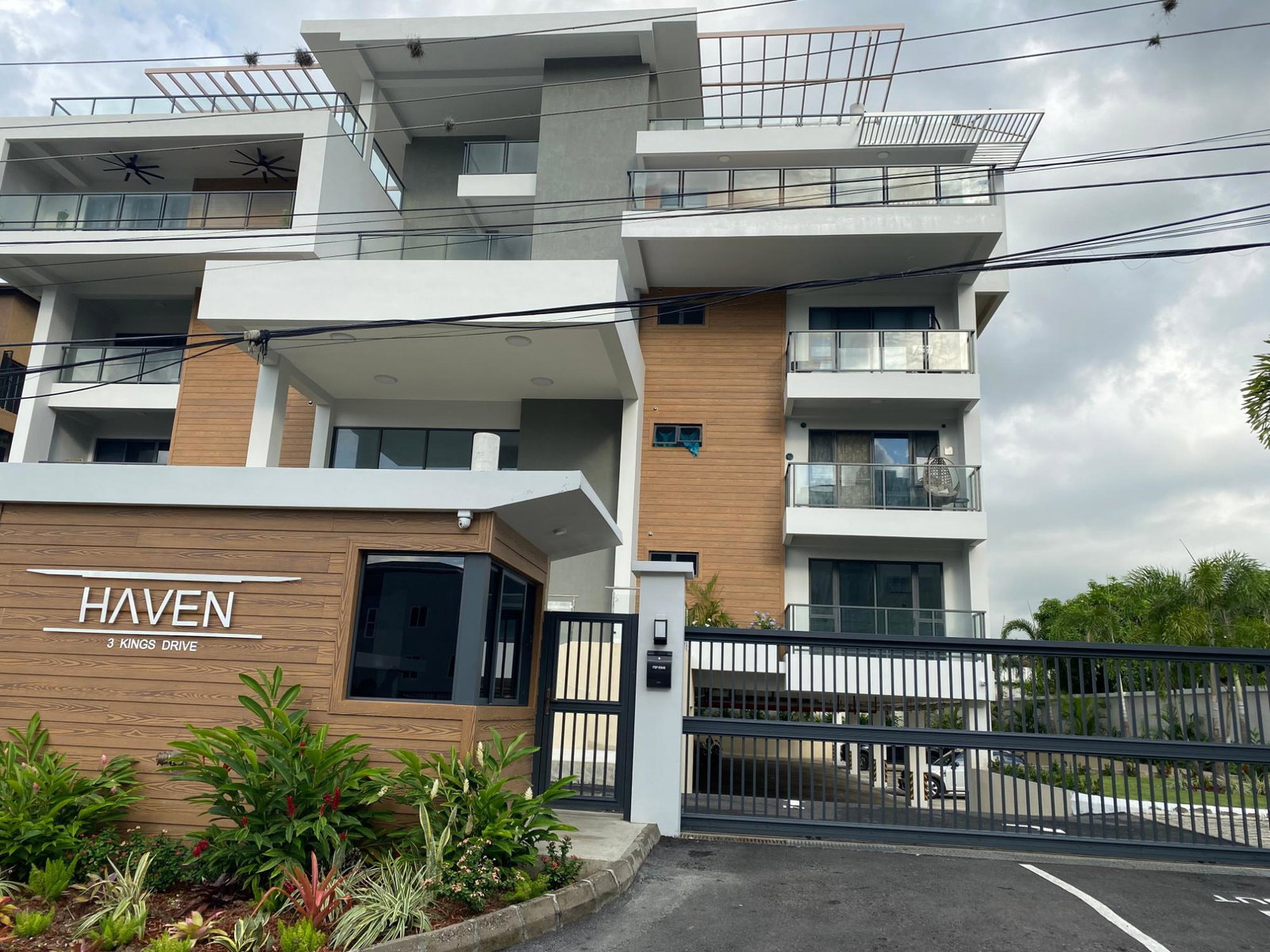 First image of 107-3 Kings Drive in Kingston 6, St. Andrew, Jamaica - property is For Rent