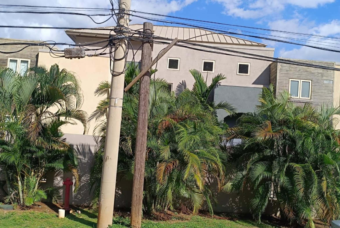 Third image of 104-200 Red Hills rd in Red Hills, St. Andrew, Jamaica - property is For Sale