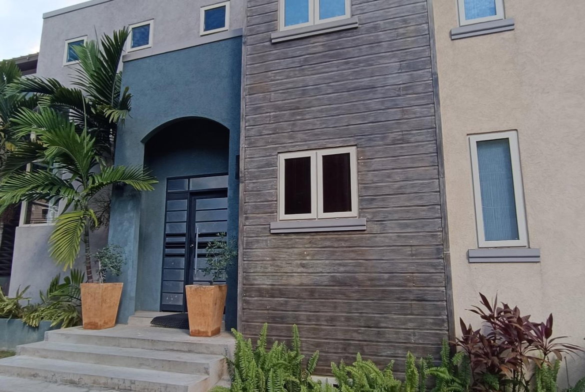 Fourth image of 104-200 Red Hills rd in Red Hills, St. Andrew, Jamaica - property is For Sale