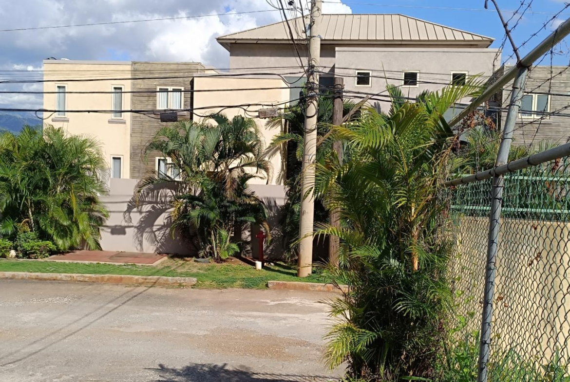 Seventh image of 104-200 Red Hills rd in Red Hills, St. Andrew, Jamaica - property is For Sale