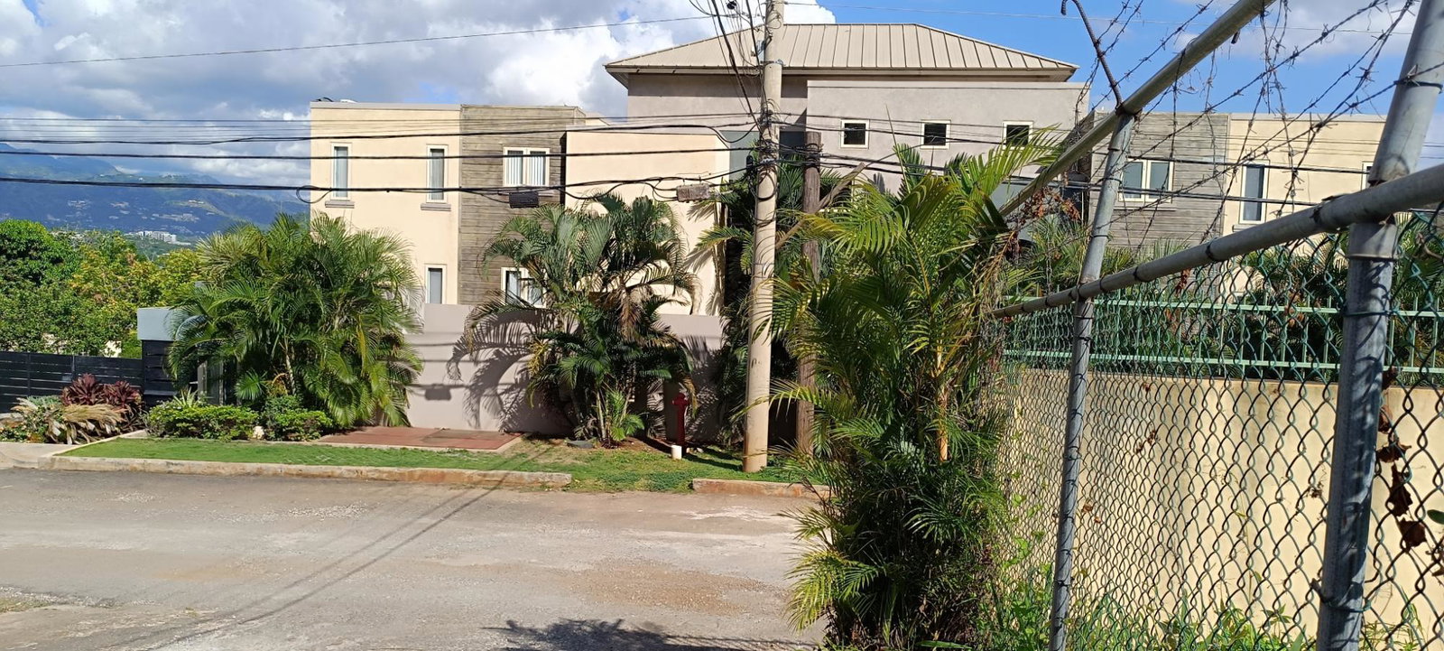 Seventh image of 104-200 Red Hills rd in Red Hills, St. Andrew, Jamaica - property is For Sale