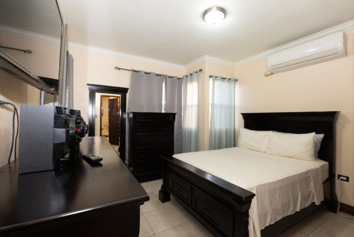 Fifteenth image of 13-15a Charlton rd in Constant Spring P.O., St. Andrew, Jamaica - property is For Sale