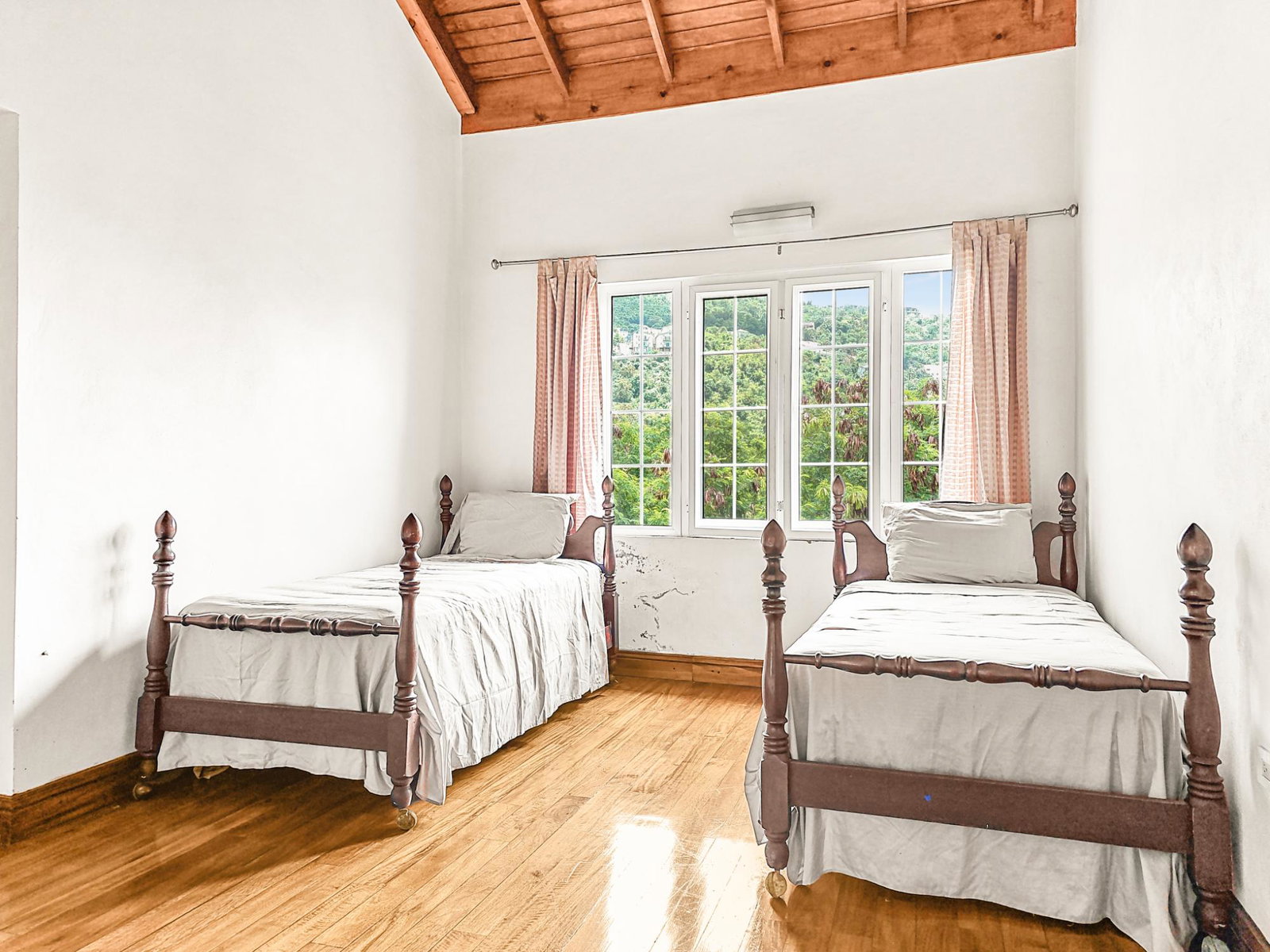 Twenty-Ninth image of 160 Victory Avenue in Kingston 19, St. Andrew, Jamaica - property is For Sale