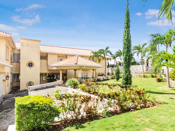 First image of 160 Victory Avenue in Kingston 19, St. Andrew, Jamaica - property is For Sale