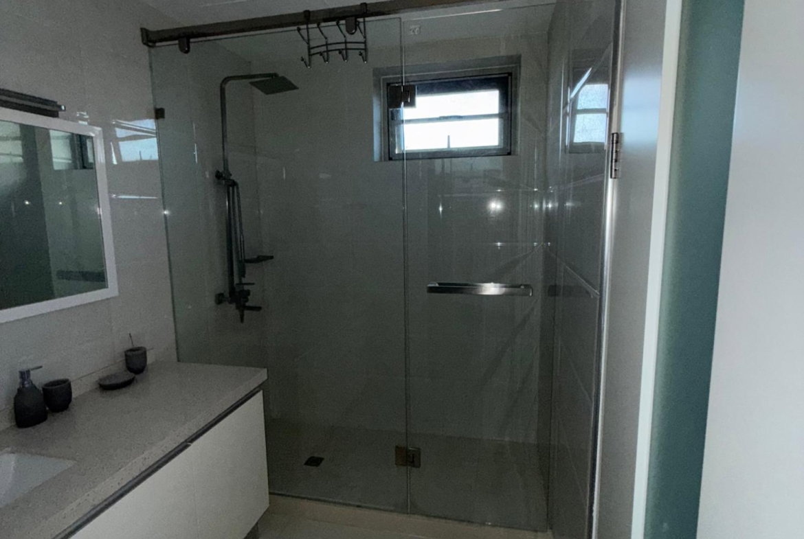 Fourth image of 410-20 South Avenue in Kingston 10, St. Andrew, Jamaica - property is For Sale