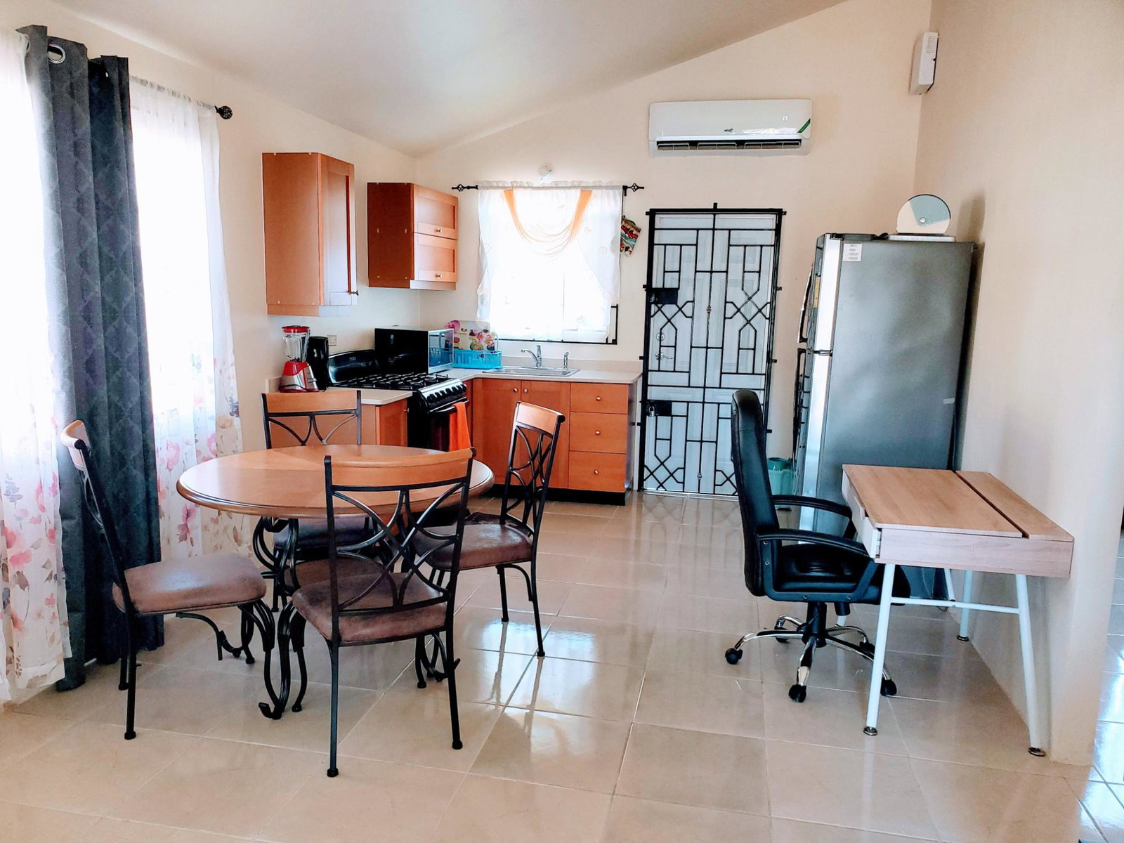 Twenty-Second image of 418 Montego West Village in Montego Bay, St. James, Jamaica - property is For Rent