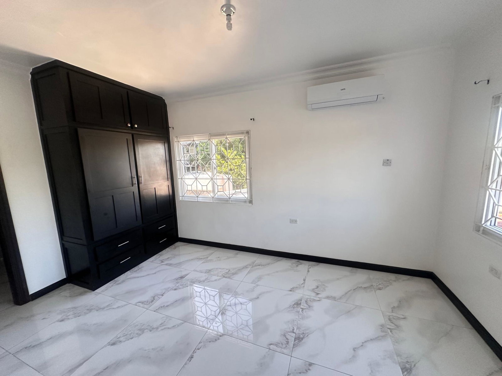 Luxury-3-Bedroom-Apartment-for-Rent-in-Kingston-6-St.-Andrew-Jamaica Seventeenth image of 4-15 Halifax Avenue in Kingston 6, St. Andrew, Jamaica - property is For Rent