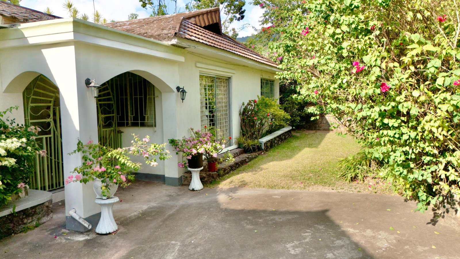 Ninth image of 3 Shortwood Drive in Kingston 8, St. Andrew, Jamaica - property is For Sale