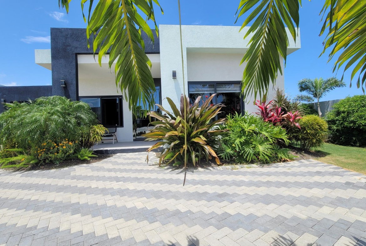 First image of 425- Paradisiac Beach Club in Richmond, St. Ann, Jamaica - property is For Sale