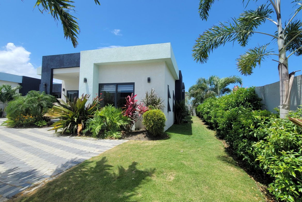 Third image of 425- Paradisiac Beach Club in Richmond, St. Ann, Jamaica - property is For Sale