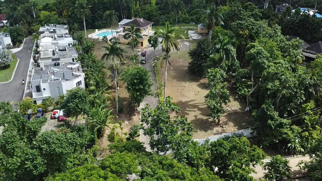Nineteenth image of 1a Peters Avenue , Spring ga in Reading, St. James, Jamaica - property is For Rent