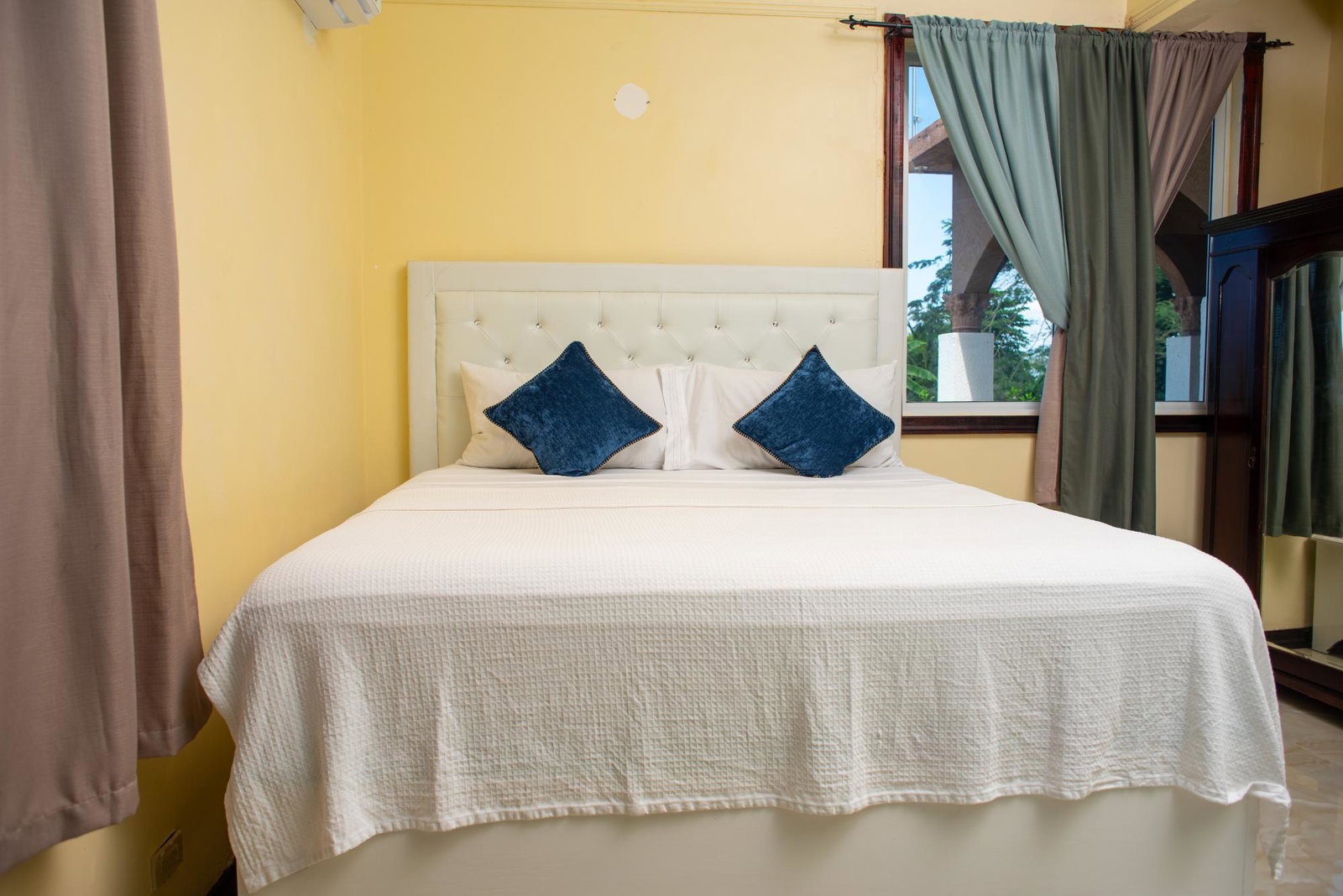 Tenth image of 1a Peters Avenue , Spring ga in Montego Bay, St. James, Jamaica - property is For Sale