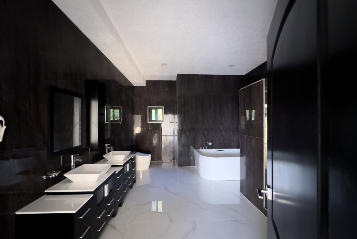 Eighth image of 21-11-13 Hill Road in Kingston 8, St. Andrew, Jamaica - property is For Sale