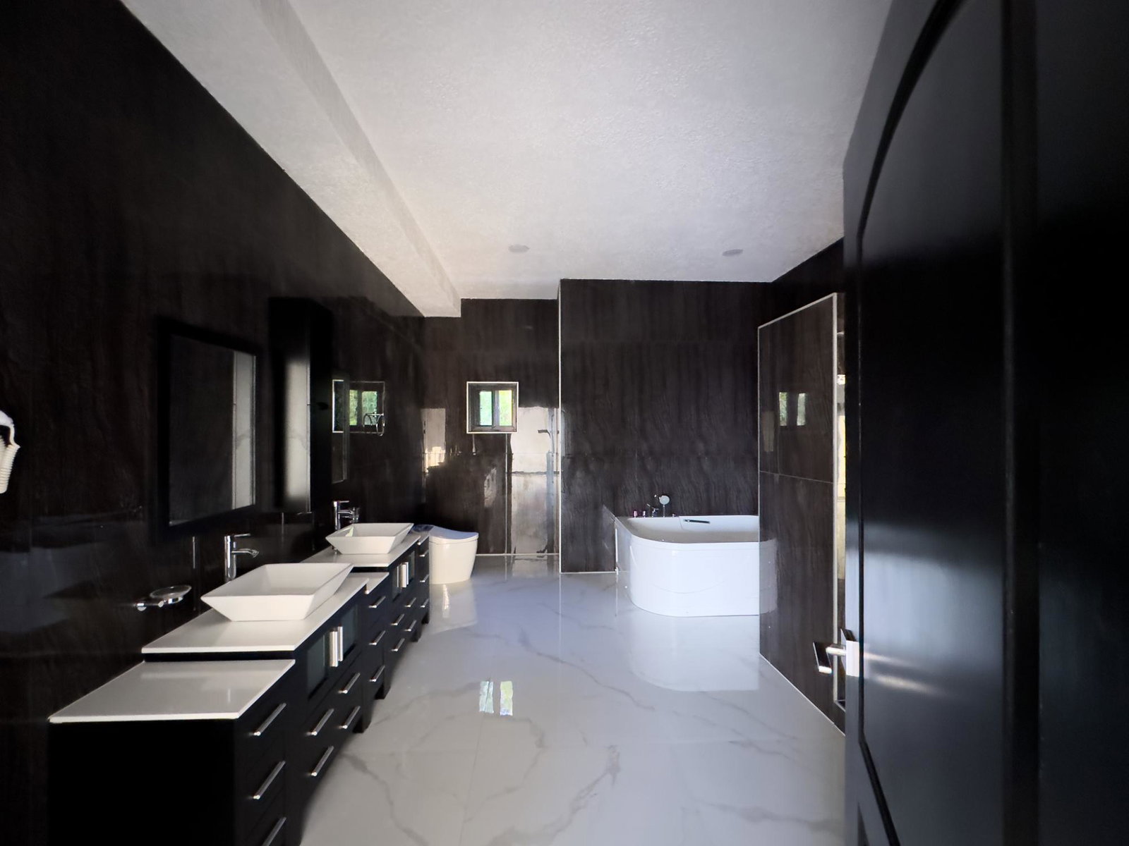 Eighth image of 21-11-13 Hill Road in Kingston 8, St. Andrew, Jamaica - property is For Sale