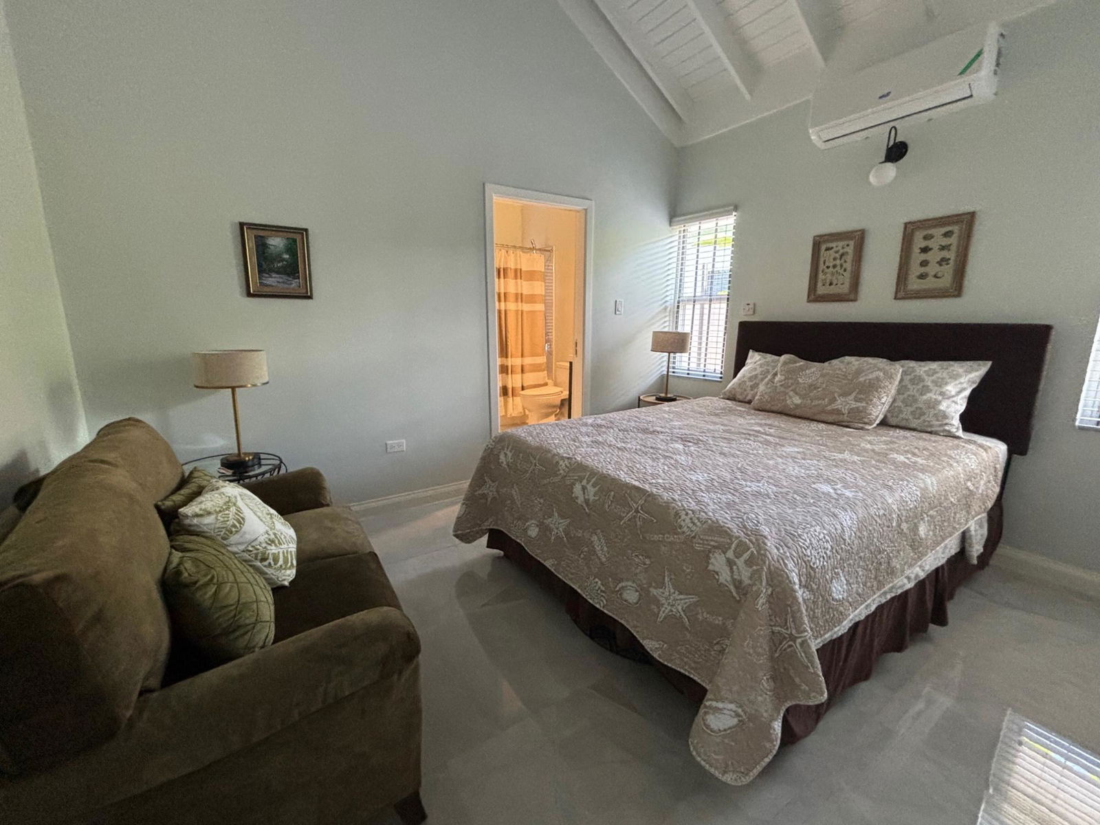Luxury-4-Bedroom-Villa-for-Rent-in-Fairway-Estate-Drax-Hall-St.-Ann Thirteenth image of 32 Fairway Estate, Drax Hall in Drax Hall Estate, St. Ann, Jamaica - property is For Rent