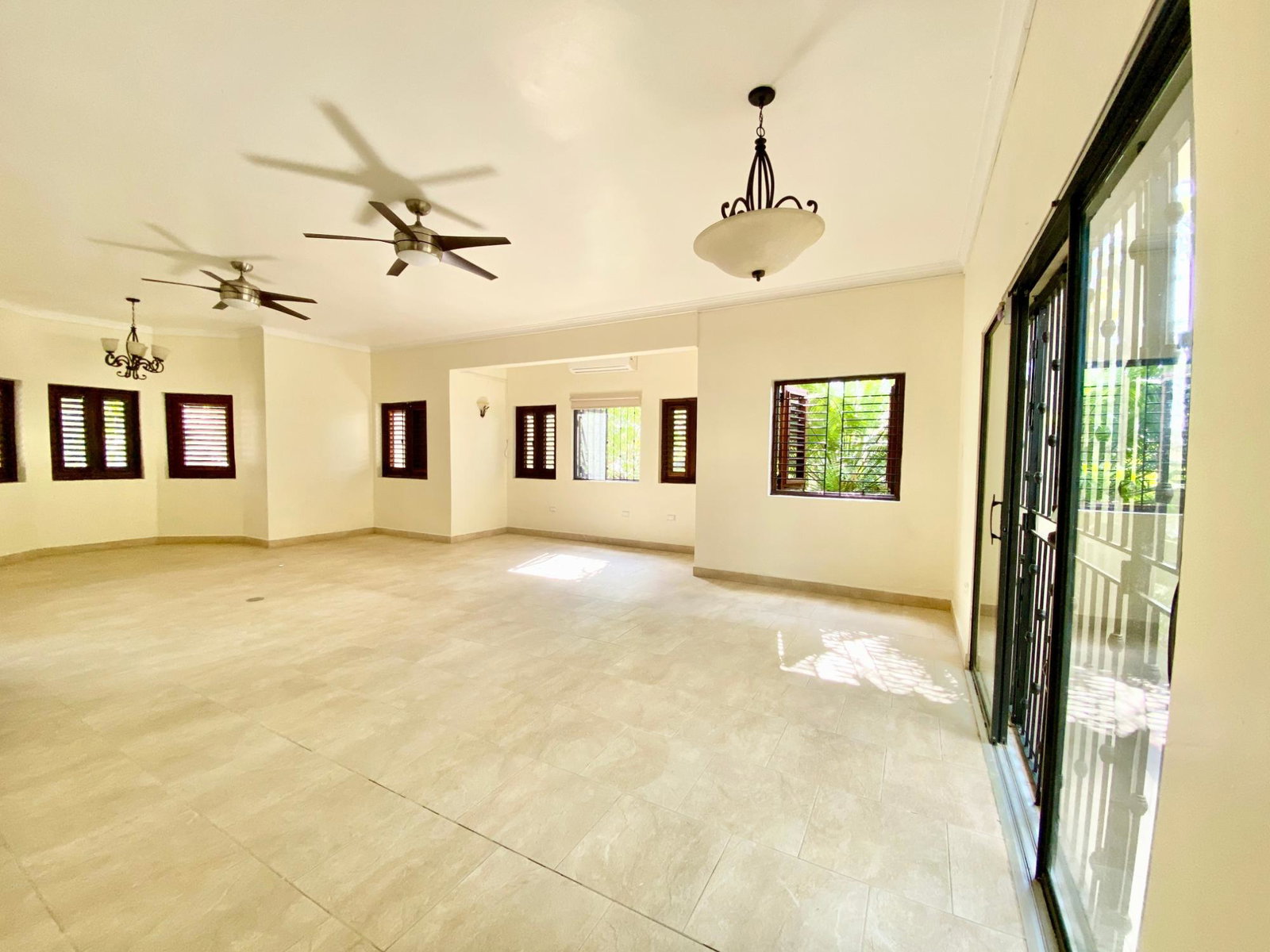 Seventh image of 3 Plymouth Way in Kingston 6, St. Andrew, Jamaica - property is For Rent