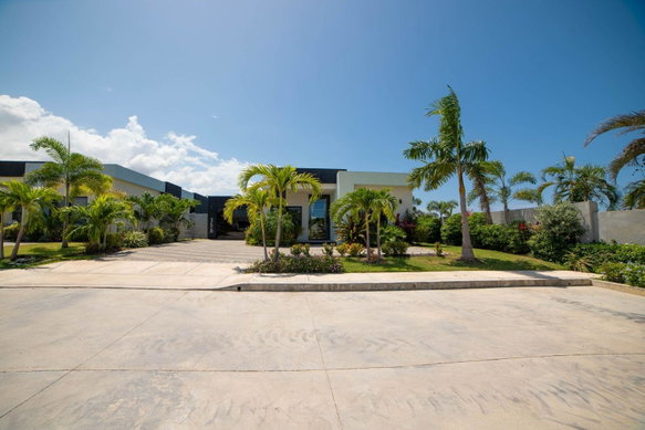 First image of 512- Paradisiac Beach Club in Richmond, St. Ann, Jamaica - property is For Sale