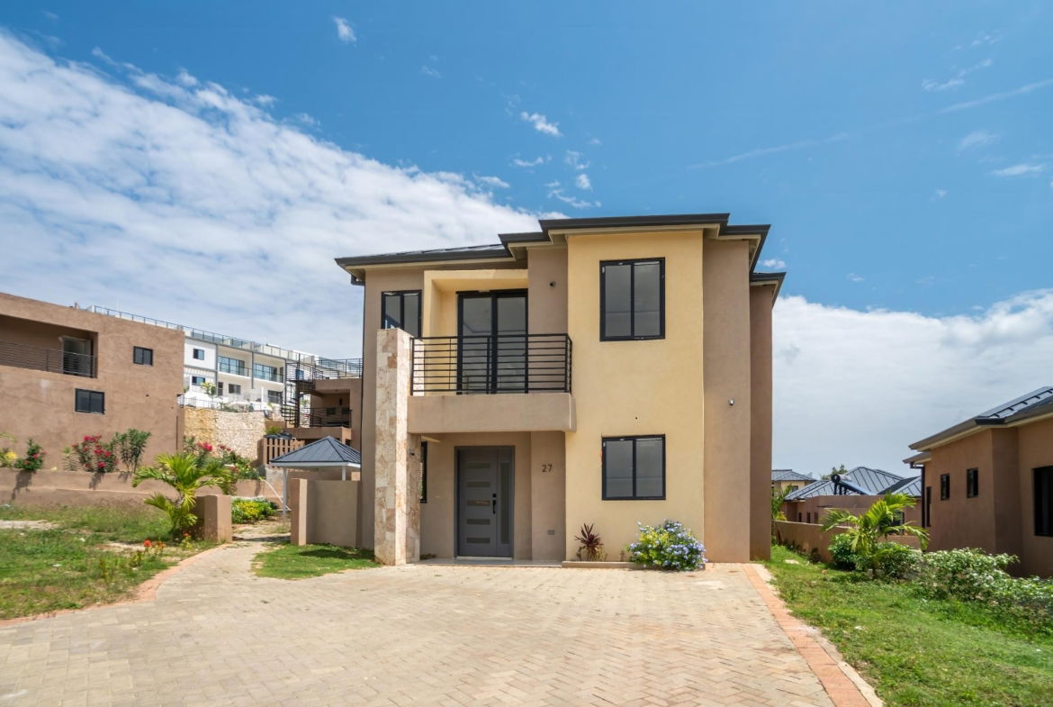 First image of 27- Ocho Rios Country Club in Ocho Rios, St. Ann, Jamaica - property is For Sale