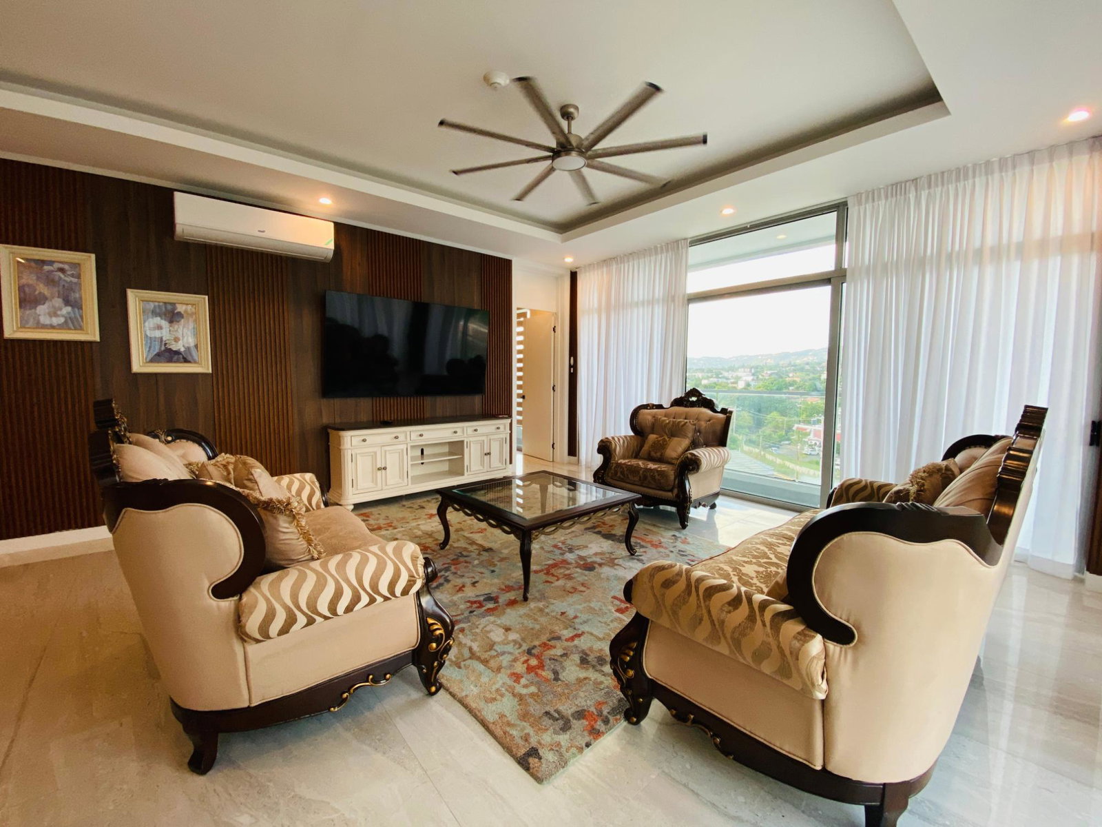 Seventh image of 404-29 Salisbury Avenue in Kingston 6, St. Andrew, Jamaica - property is For Rent
