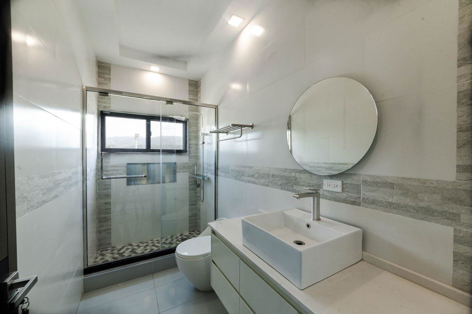 Luxury-Townhouse-for-Sale-at-Onyx-Paradisiac-Beach-Club-St.-Ann-Jamaica Fourteenth image of 266- Onyx Paradisiac Beach Clu in Drax Hall Estate, St. Ann, Jamaica - property is For Sale