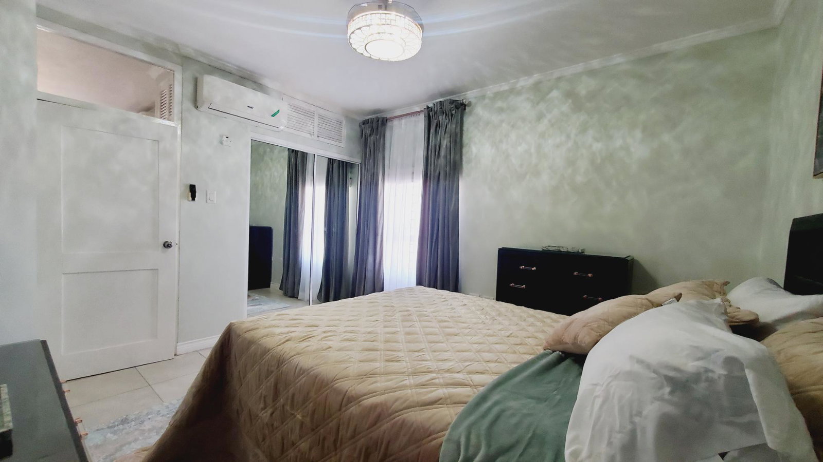Nineteenth image of 21-6 Brompton Road in Kingston 5, St. Andrew, Jamaica - property is For Rent