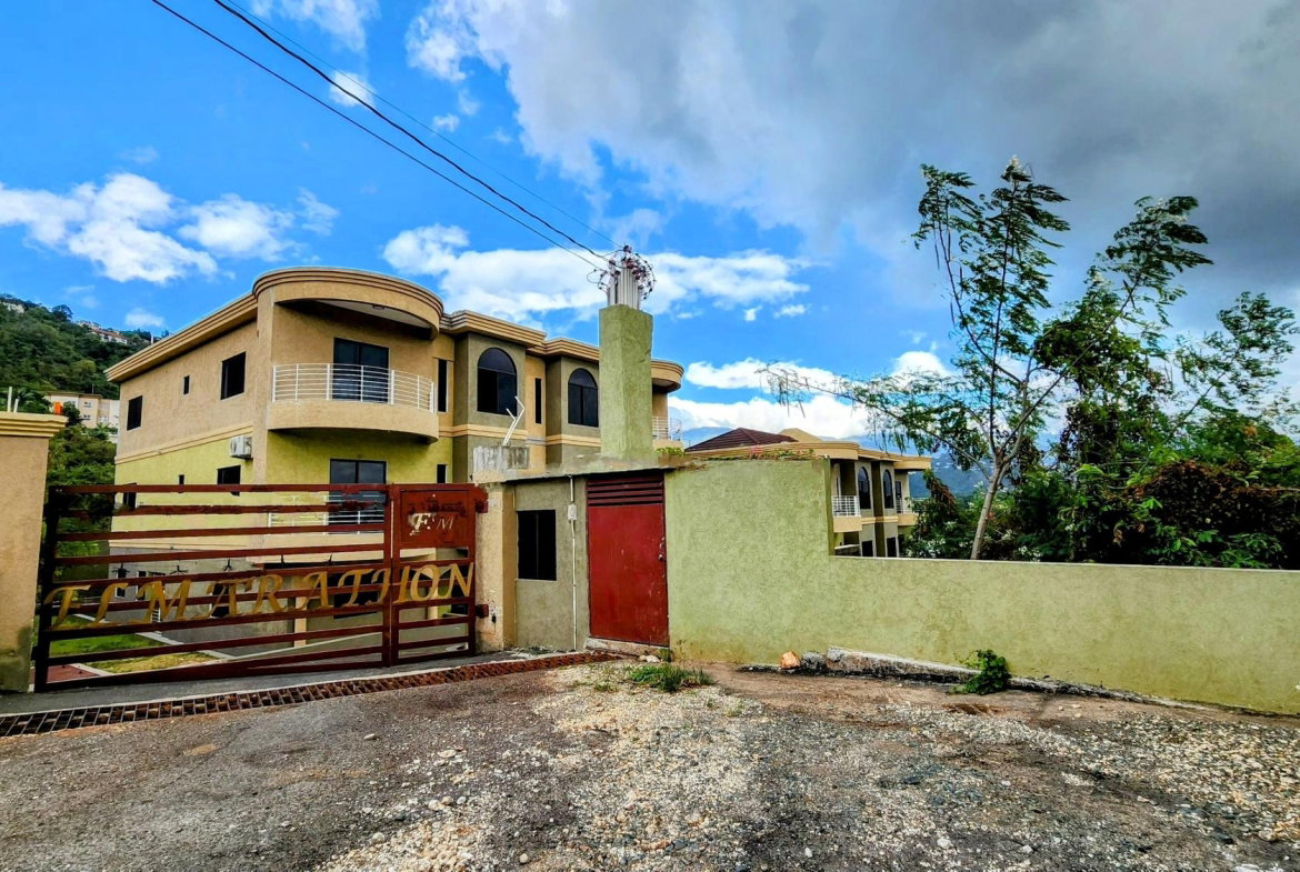 Second image of 3- Mayfair Close in Kingston 19, St. Andrew, Jamaica - property is For Rent