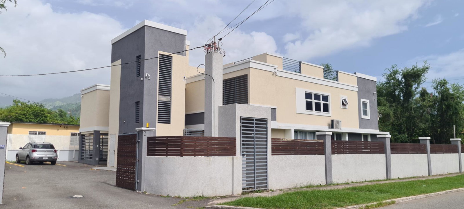Sixteenth image of 5-2 Spathodia Avenue in Kingston 6, St. Andrew, Jamaica - property is For Rent