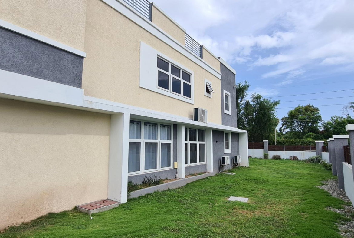 Eighteenth image of 5-2 Spathodia Avenue in Kingston 6, St. Andrew, Jamaica - property is For Rent