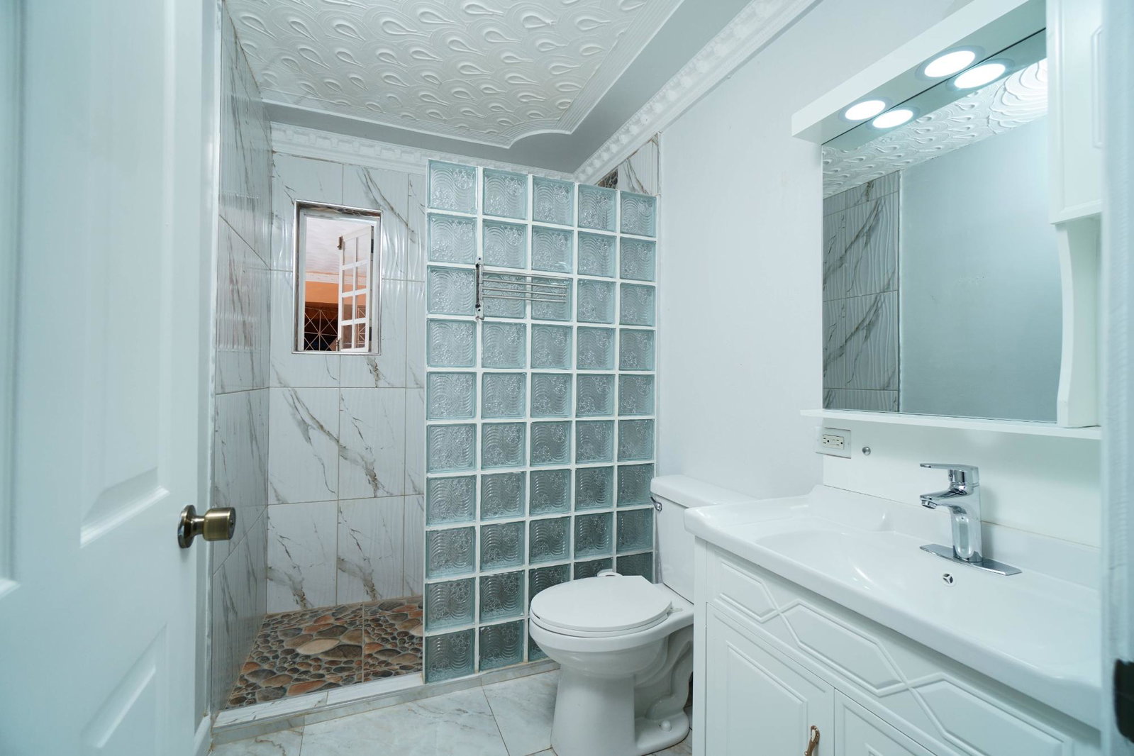 Seventeenth image of 1-5 Belgrade Loop in Kingston 19, St. Andrew, Jamaica - property is For Rent
