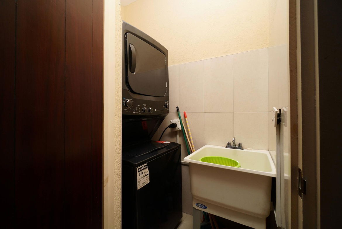 Sixteenth image of 24-9-11 Washington Drive, Condomi in Kingston 10, St. Andrew, Jamaica - property is For Rent