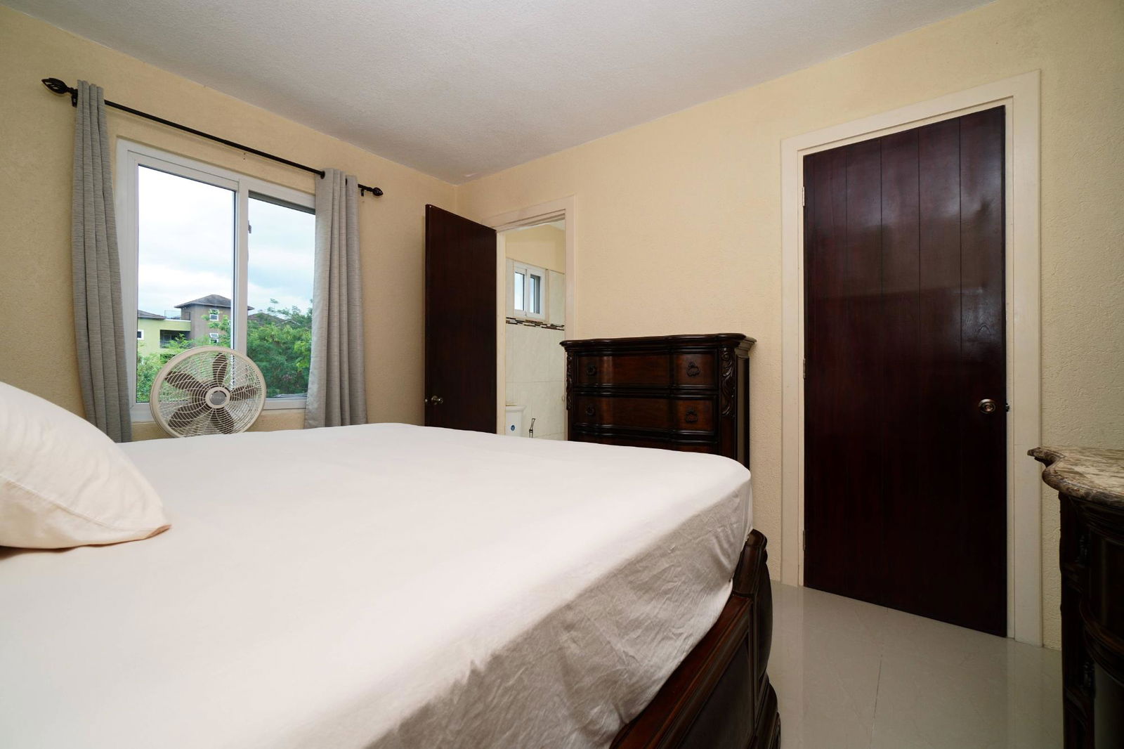 Nineteenth image of 24-9-11 Washington Drive, Condomi in Kingston 10, St. Andrew, Jamaica - property is For Rent