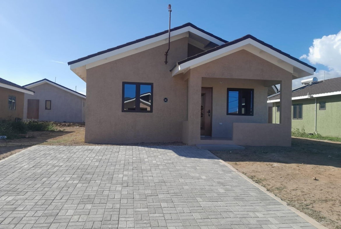 First image of 442 Oak Estate in Bernard Lodge, St. Catherine, Jamaica - property is For Rent