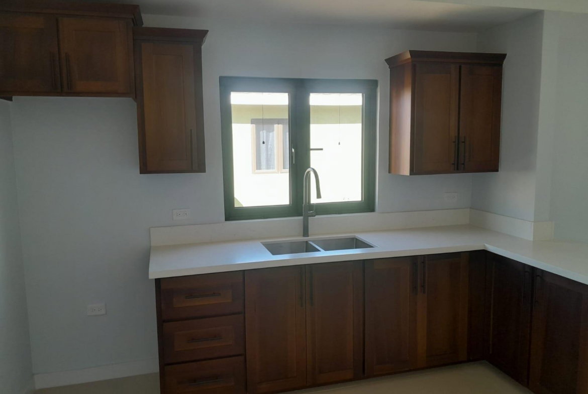 Fifth image of 442 Oak Estate in Bernard Lodge, St. Catherine, Jamaica - property is For Rent