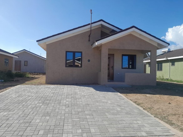 First image of 442 Oak Estate in Bernard Lodge, St. Catherine, Jamaica - property is For Rent