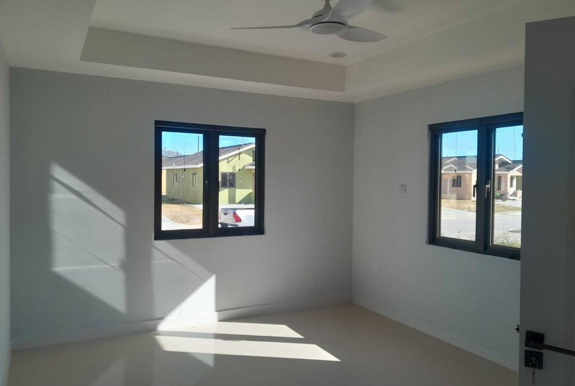 Seventh image of 442 Oak Estate in Bernard Lodge, St. Catherine, Jamaica - property is For Rent