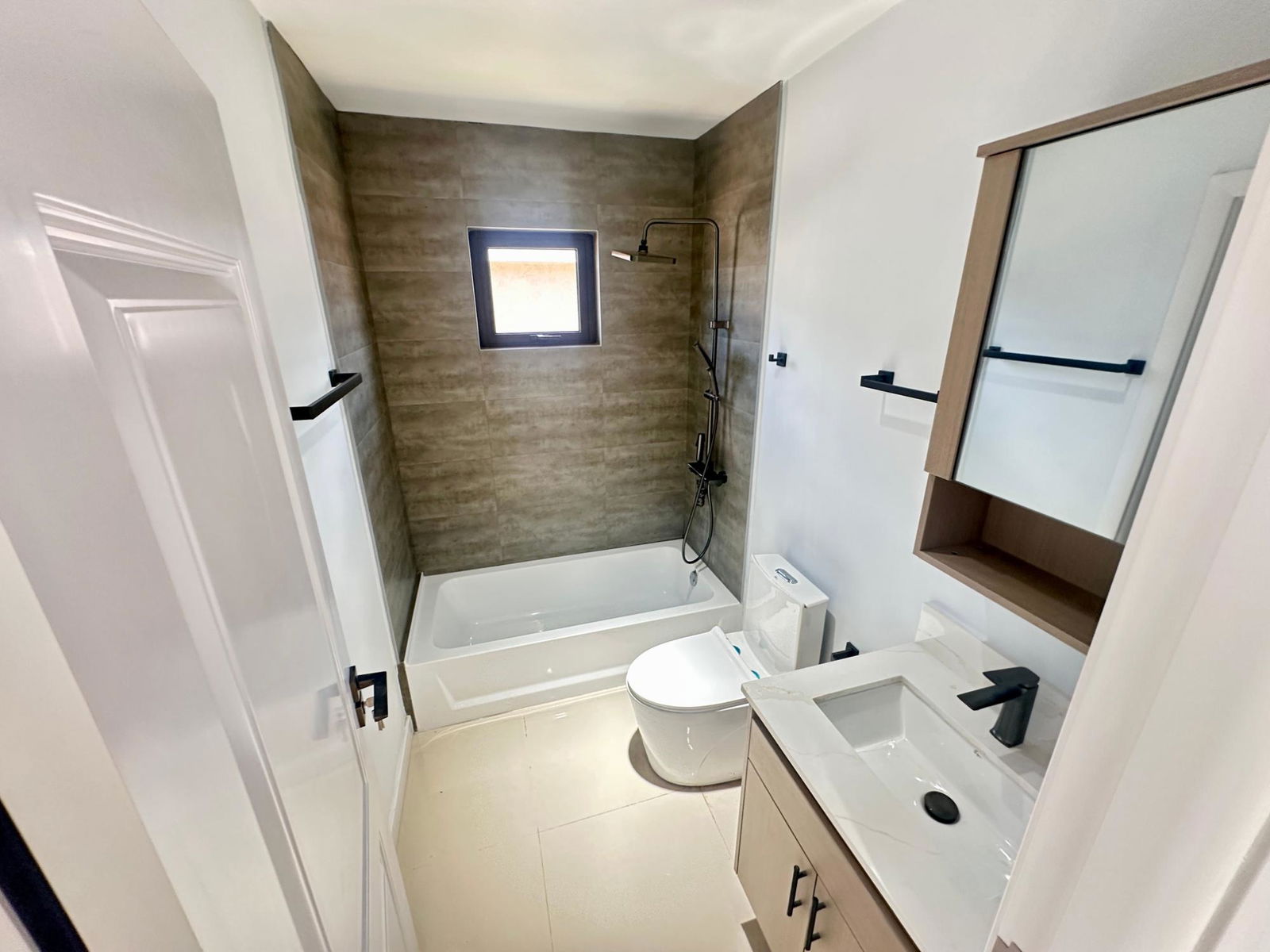 Modern-2-Bed-House-for-Rent-in-Oak-Estate-Phase-1-St.-Catherine-Jamaica Eighteenth image of 439 Oak Estate Phase 1 Munici in Spanish Town, St. Catherine, Jamaica - property is For Rent