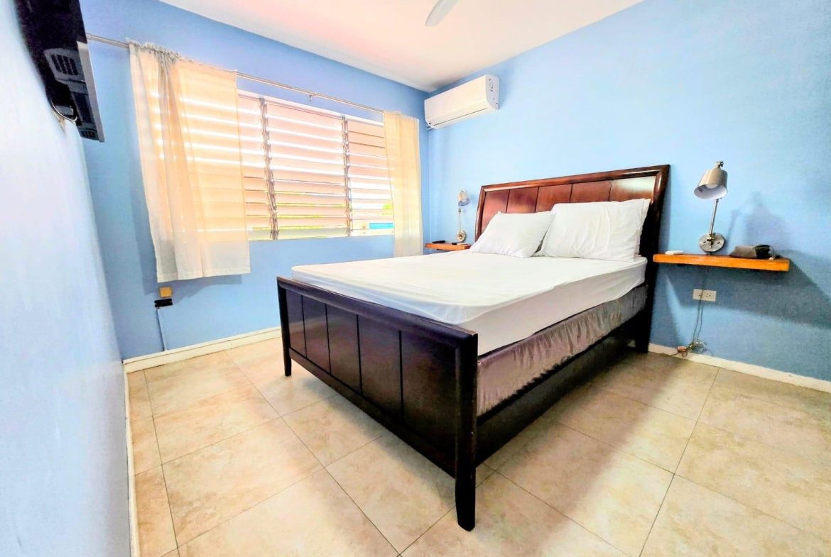 Third image of 5n-12-16 Oxford Road in Kingston 10, St. Andrew, Jamaica - property is For Rent