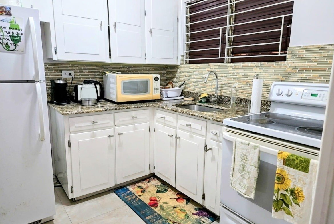 Fifth image of 5n-12-16 Oxford Road in Kingston 10, St. Andrew, Jamaica - property is For Rent