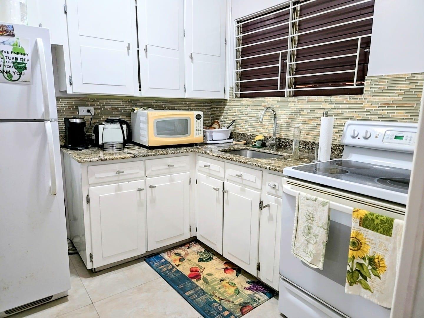Modern-2-Bedroom-Apartment-for-Rent-at-Oxford-Manor-St.-Andrew-Jamaica Fifth image of 5n-12-16 Oxford Road in Kingston 10, St. Andrew, Jamaica - property is For Rent