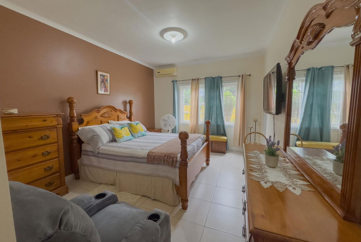 Third image of 11a East Ave in Kingston 8, St. Andrew, Jamaica - property is For Rent